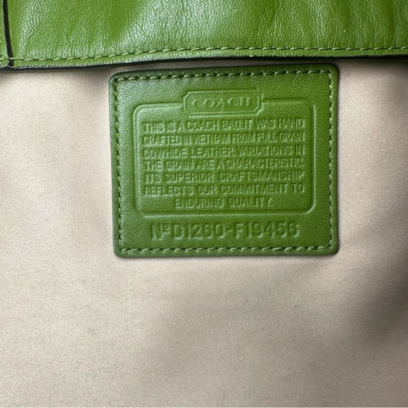 Coach Green Gallery Zipper Tote - Picture 5 of 8